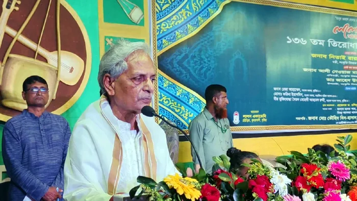 লালনের ১৩৬তম তিরোধান দিবসের উদ্বোধনী অনুষ্ঠানে মুক্তমঞ্চে বক্তব্য